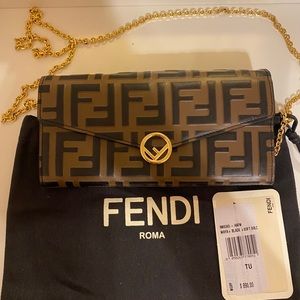 FENDI CONTINENTAL WITH CHAIN
